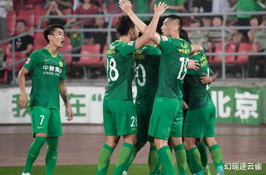 关于北京国安队将在本周末的足球赛事中对阵上海队的信息
