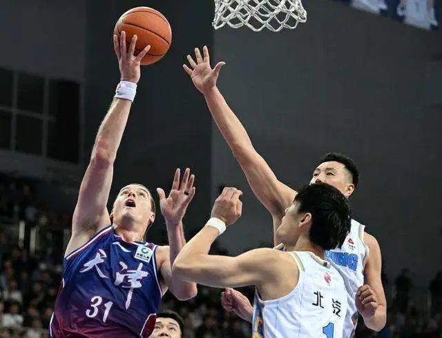 天津主场告捷，球员战无不胜马到功成的简单介绍