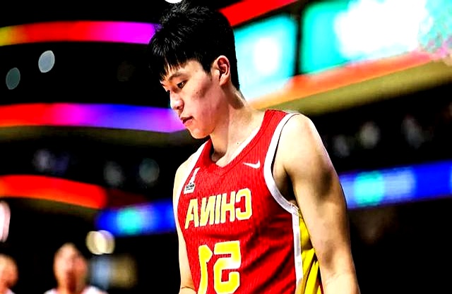 青岛更新杨瀚森特训！NBA级教练一对一强化投篮，好性格助力融入的简单介绍